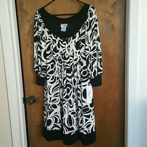 BLACK & WHITE PRINT DRESS